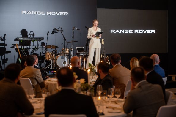 LiveProduction14LandRoverSTRegisTotal-1015.jpg