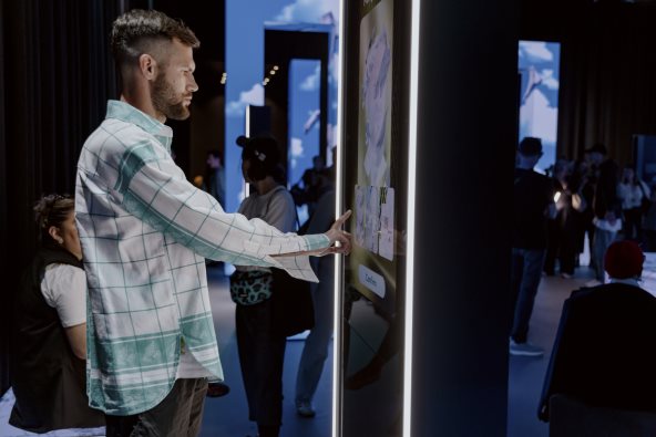 IQOS_AGNOSTIC_IQOSCRSX25_ MARKETVISITS-IMAGE123_SOCIAL_EN-OC.jpg