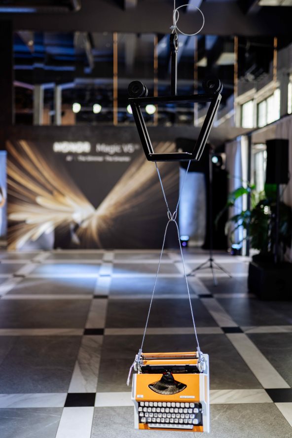 HONOR Magic V5 - demo zona - izdržljivost.jpg