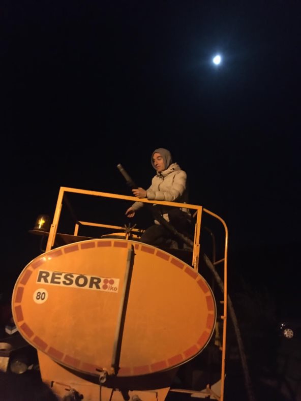 Producent pravi kišu.JPG