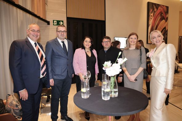 Prof. dr Ivan Marković, Doc. dr Milan Žegarac, dr Marija Zdravković, Igor Žeželj, osnivač i predsednik borda WMG,Ana Aleksic članica borda WMG, Irena Petrović, direktorka WMG fondacije.