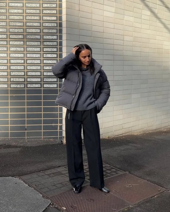 sivo-crna odevna kombinacija