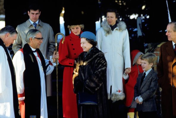 Queen Elizabeth II sa svojom porodicom u Sandringhamu, Božić 1984.