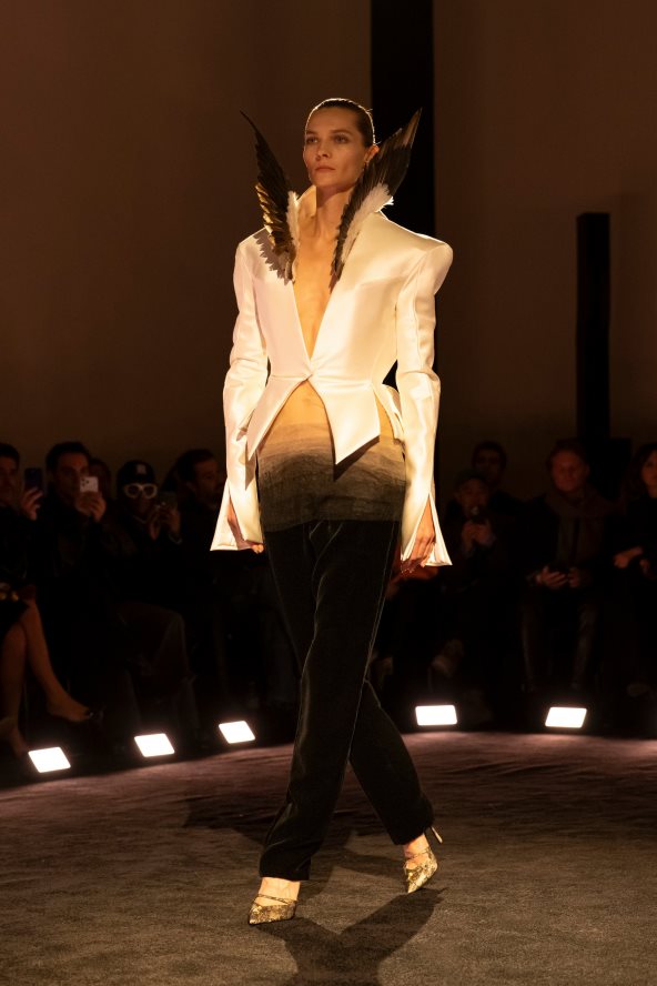 Schiaparelli HC PO S26 001.jpg