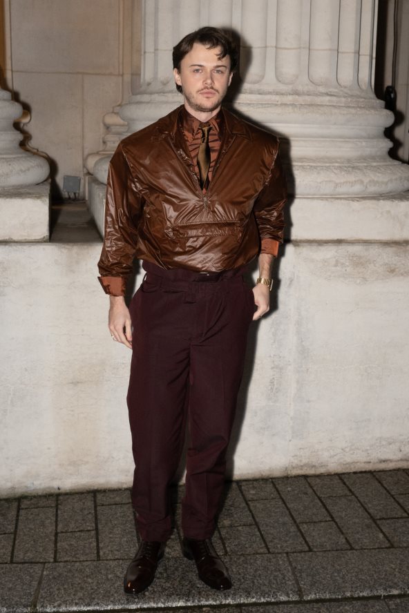 Glumac Chris Briney na YSL reviji.