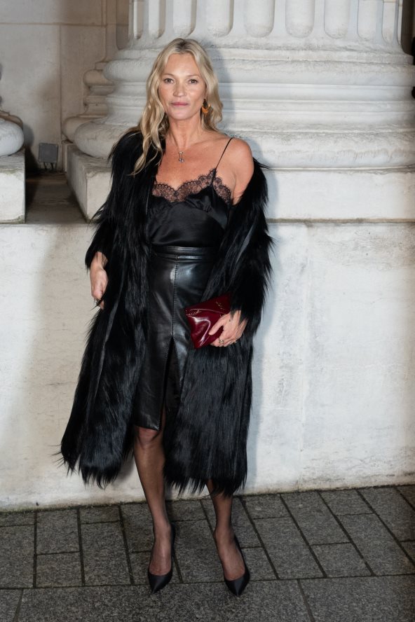 Kate Moss na YSL reviji.