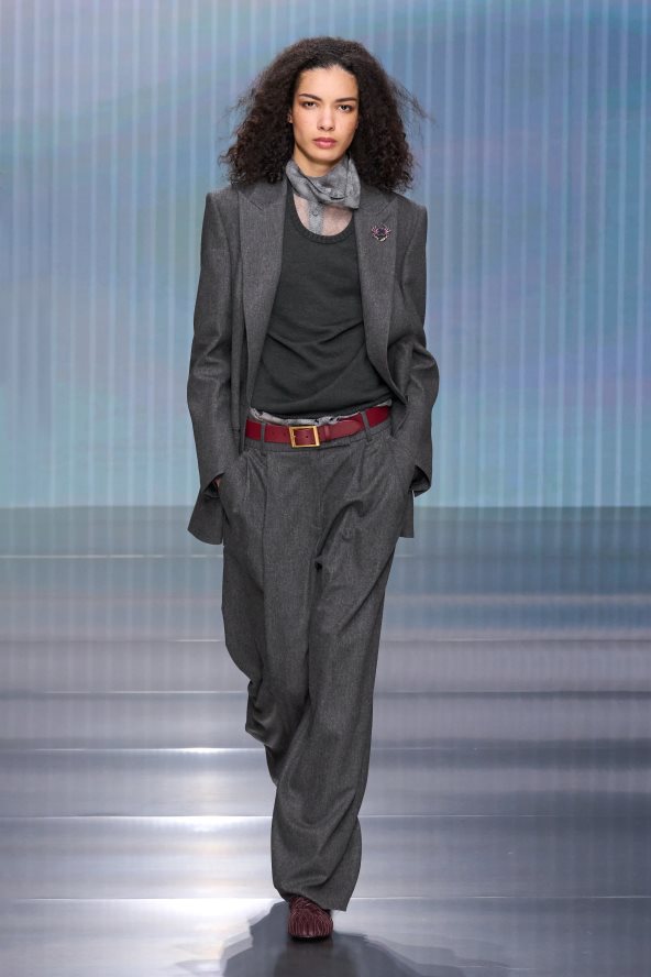 Giorgio Armani F26 002.jpg