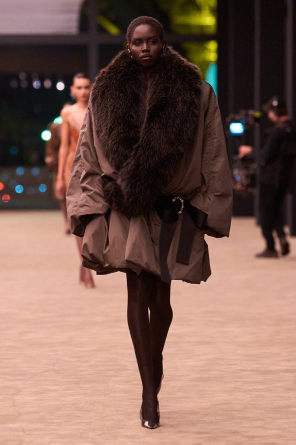 Saint Laurent F26 025.jpg