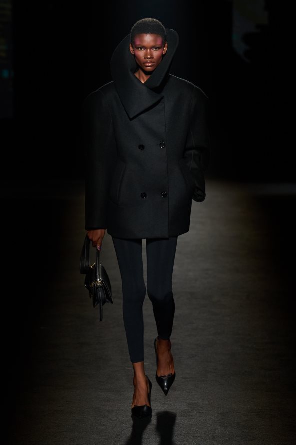 Balenciaga F26 002.jpg