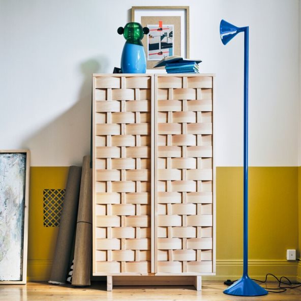 A cabinet that weaves.jpg
