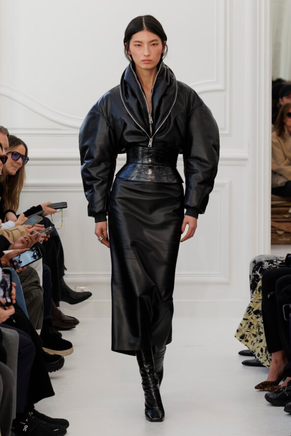 Givenchy PO F25 034.jpg