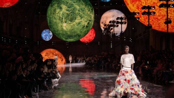 Chanel revija u Grand Palais u Parizu.