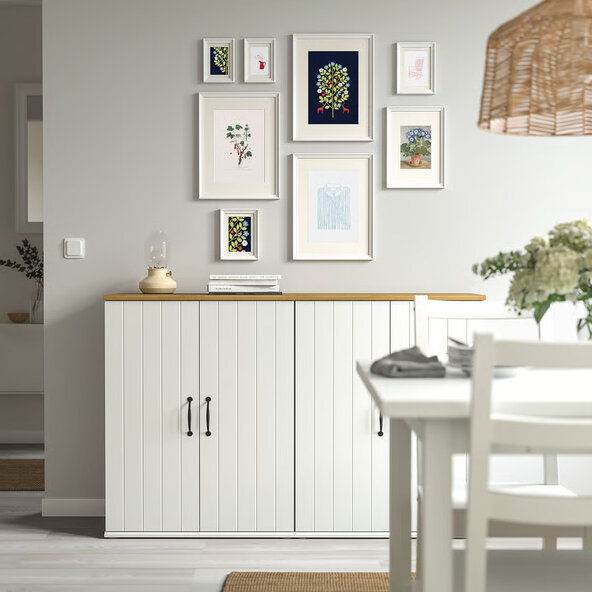 Komplet ramova za slike (Ikea).