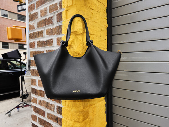 DKNY_FW_26_CAMPAIGN_STILL_LIFE_SHOT_13_RGB_300.jpg