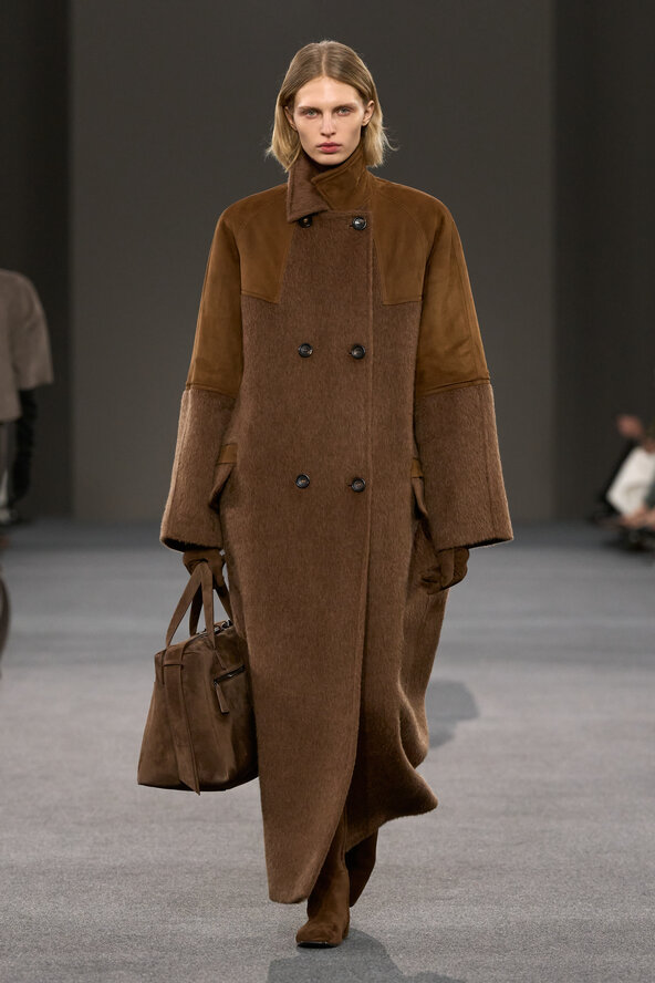 Max Mara F26 010.jpg