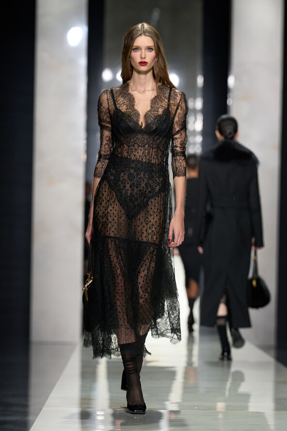 Dolce Gabbana F26 009.jpg