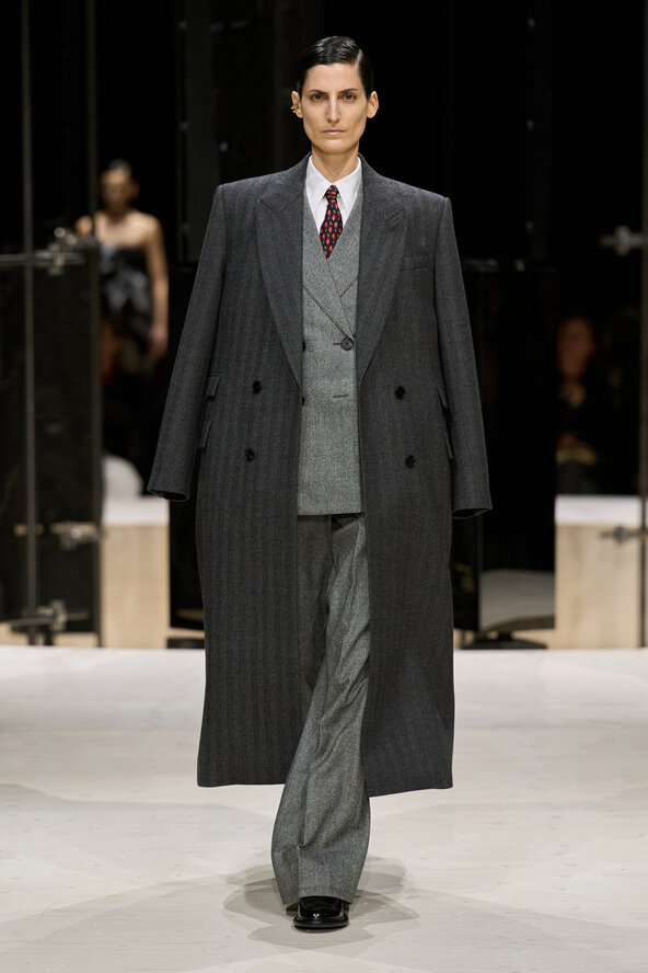 Givenchy F26 014.jpg