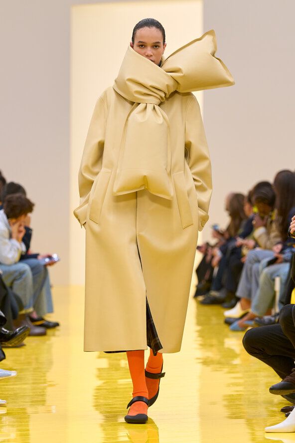 Loewe PO F26 046.jpg