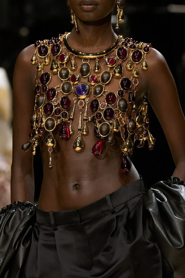 Givenchy clp F26 103.jpg
