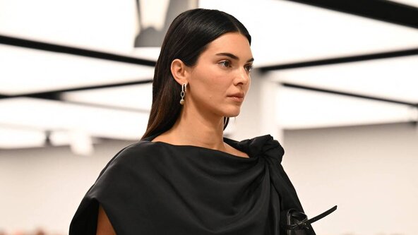 Kendall Jenner na reviji brenda Bottega Veneta.