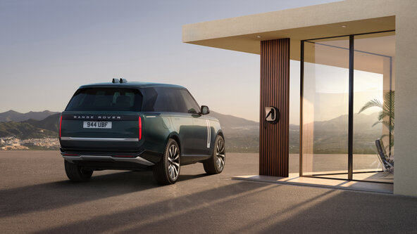 RANGE ROVER ELECTRIC AND CLASSIC 02_09_26.jpg