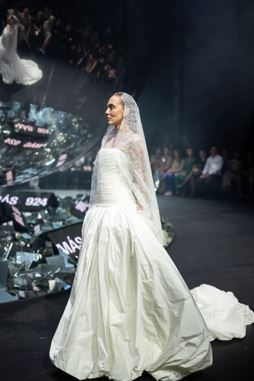 Model by MÁS924_ELLE ICONIC NIGHT_By Darius Kucys (5).jpg