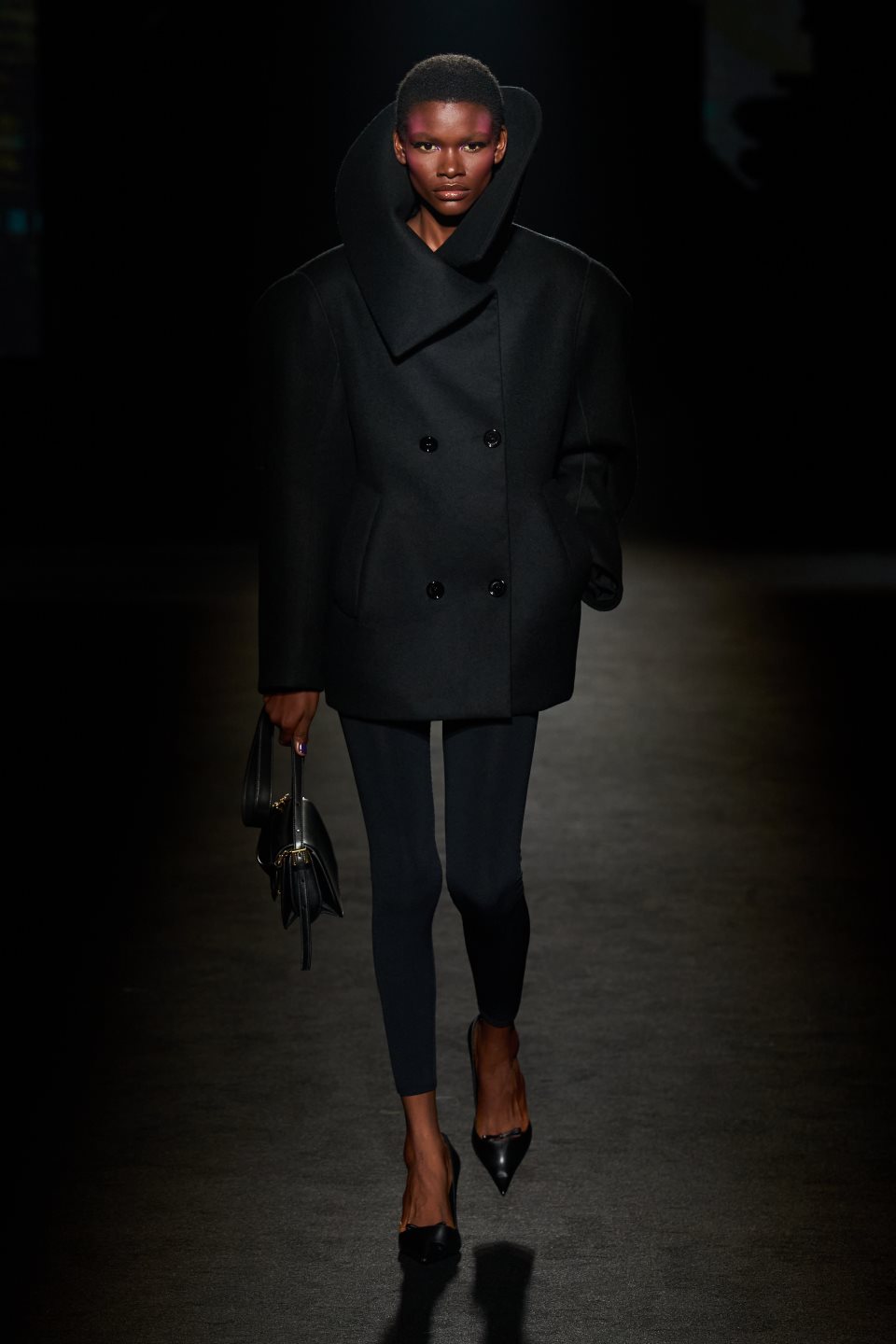 Balenciaga F26 002.jpg